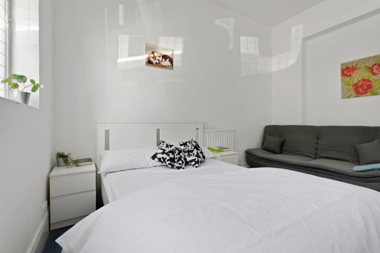 Fantastic 2Bd Barking Stay With Links To The City! Londres Exterior foto