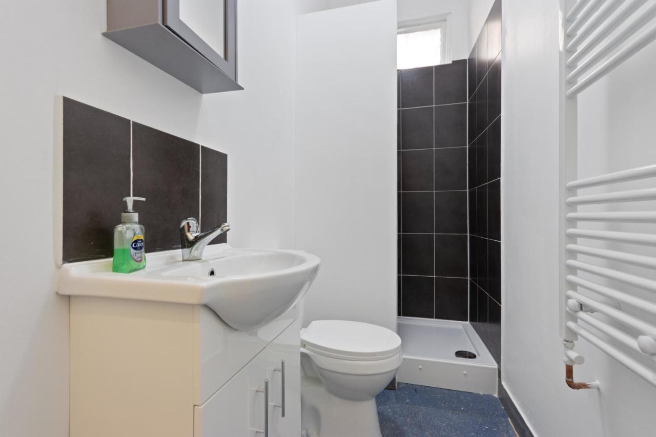 Fantastic 2Bd Barking Stay With Links To The City! Londres Exterior foto